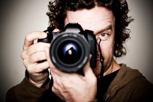 Sur combien de photo d'inconnus apparaissez-vous ? / Source : Gettyimages