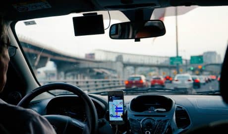 Conducteur au volant